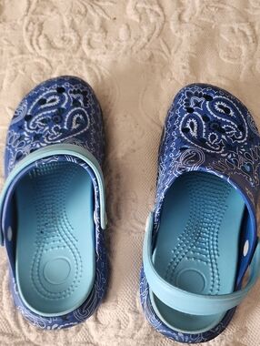 Blue Paisley Kids Clogs with Light Blue Strap